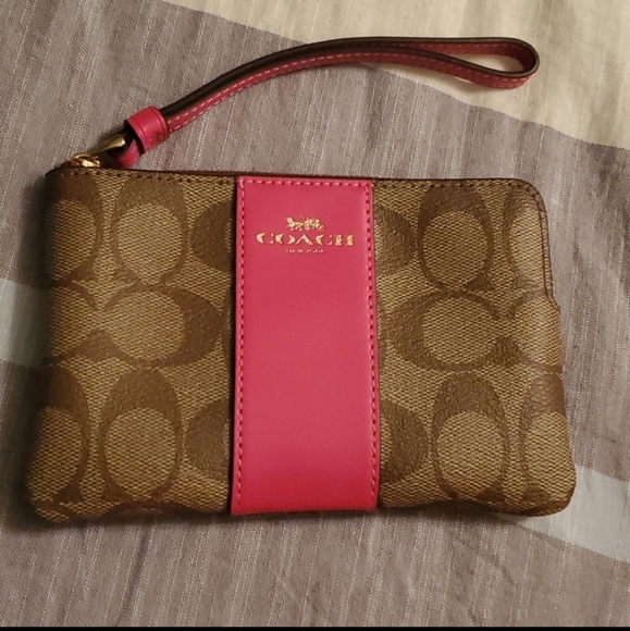 Coach wristlet - Picture 2 of 5